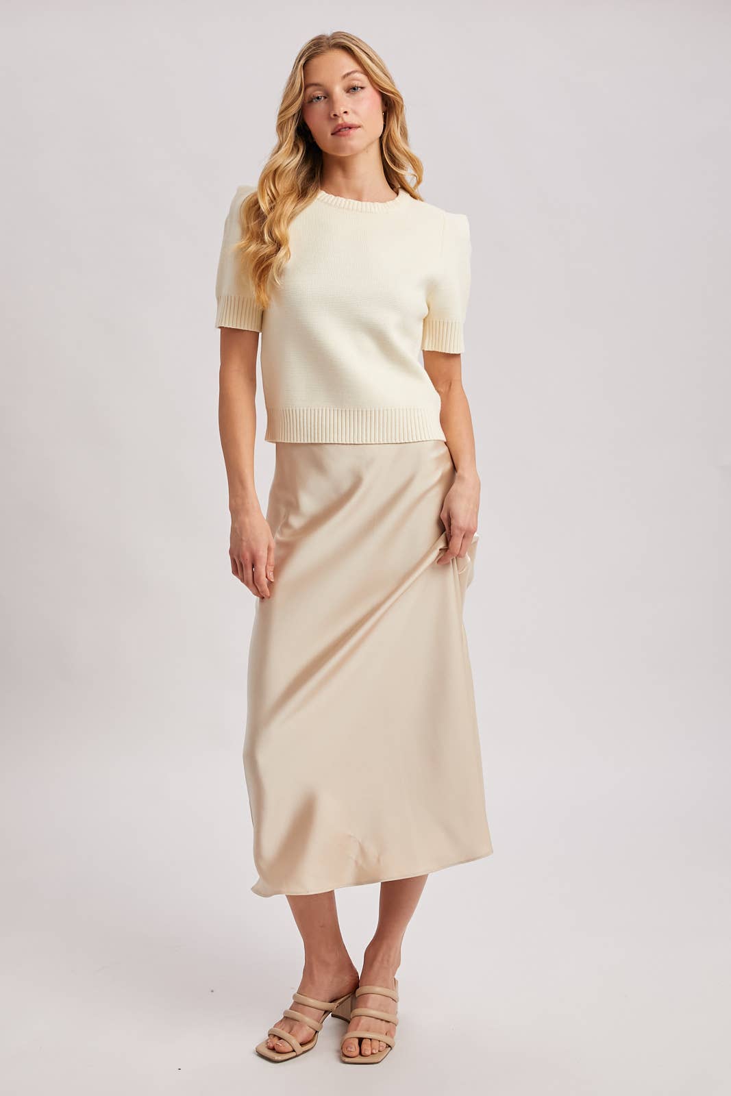 Bluivy Structured Shoulder Knit Sweater
