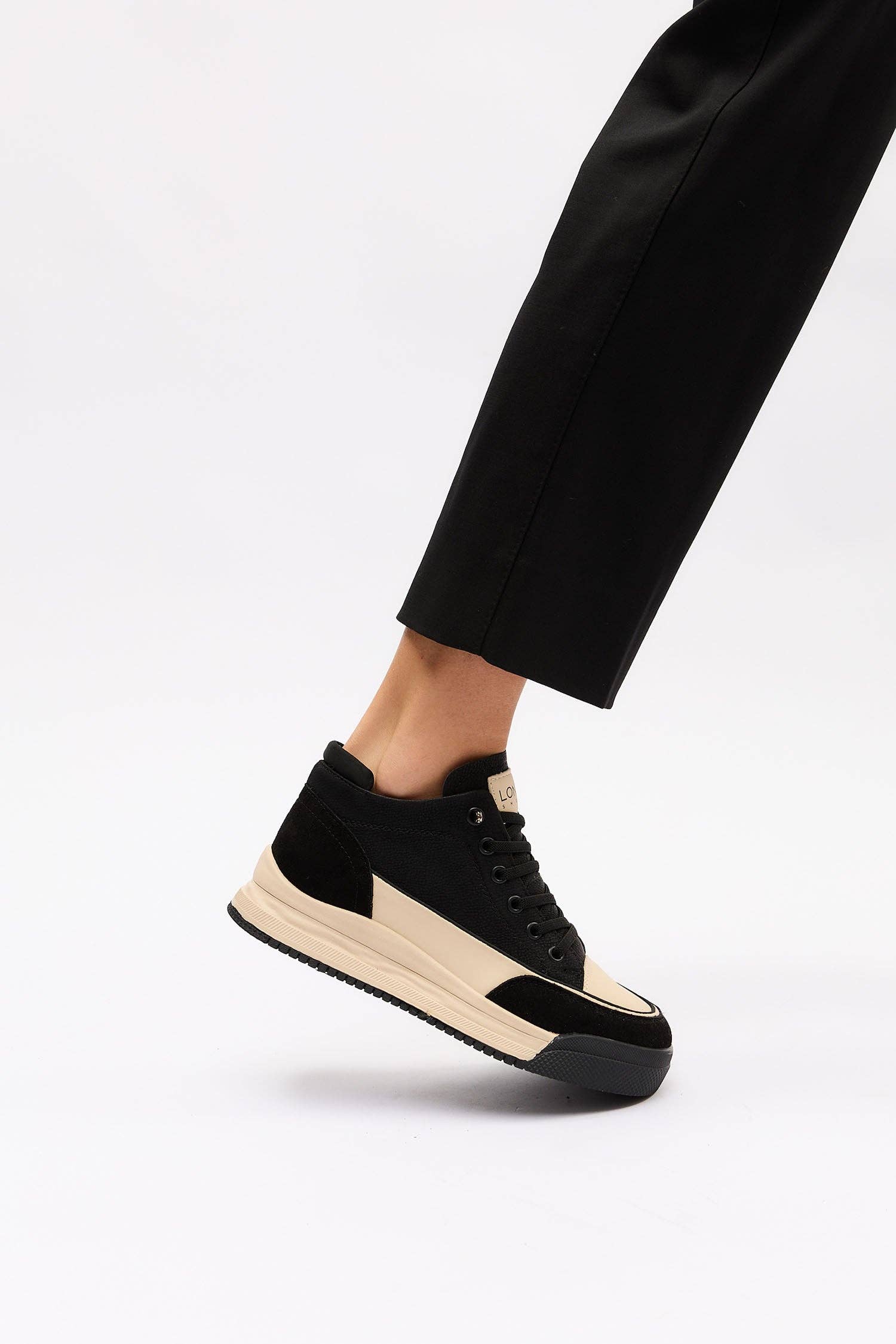 Bris Black