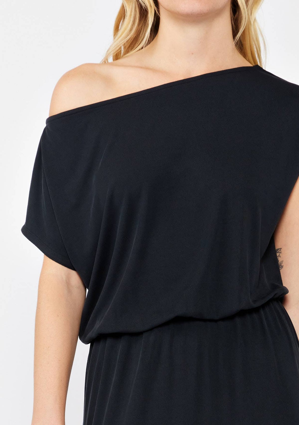 Off-Shoulder Maxi Dress